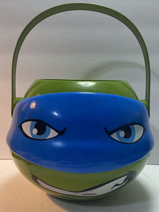 Other - 2015 TMNT Leonardo Halloween candy bucket